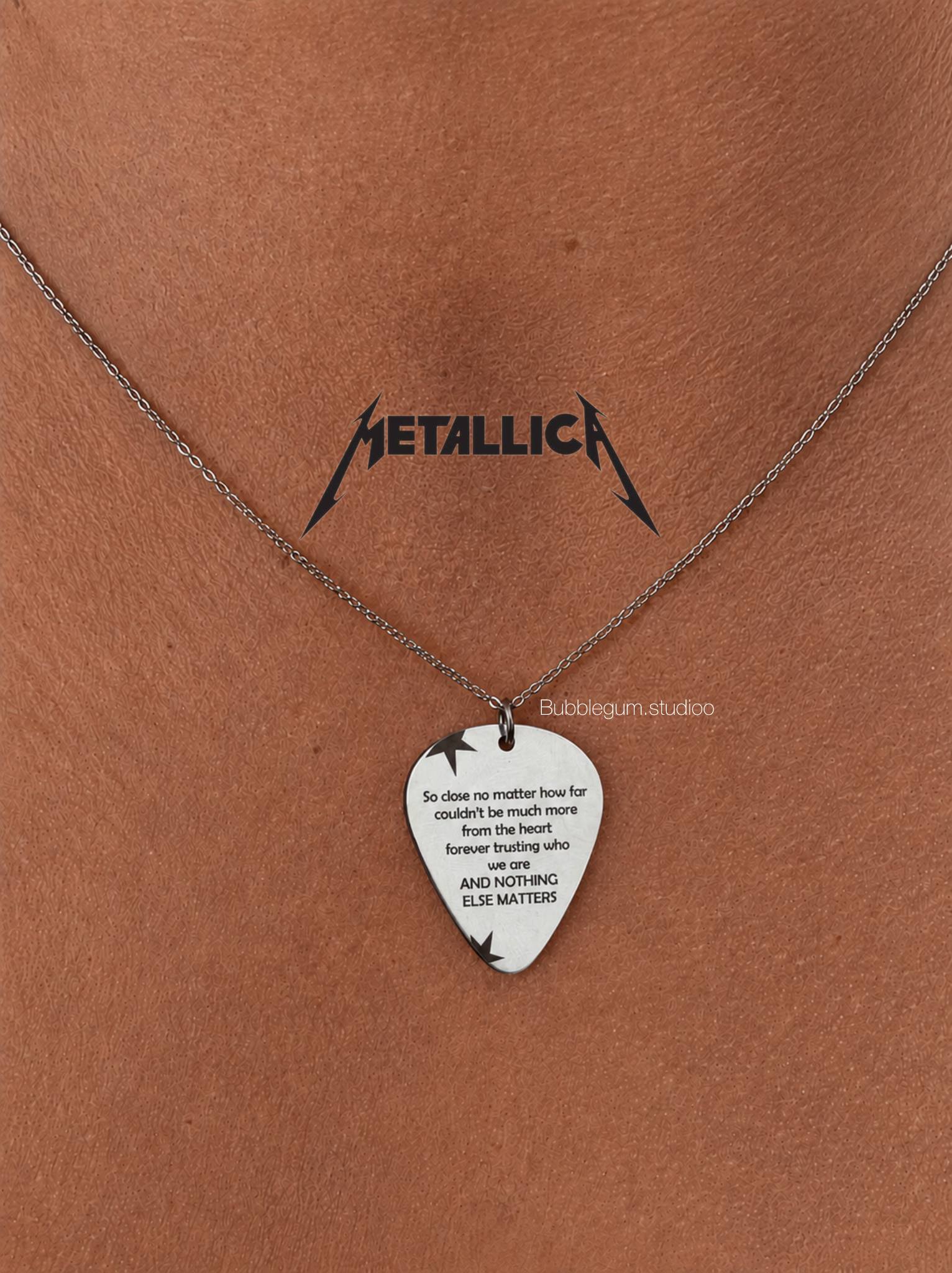 گردنبند پیک گیتار Metallica